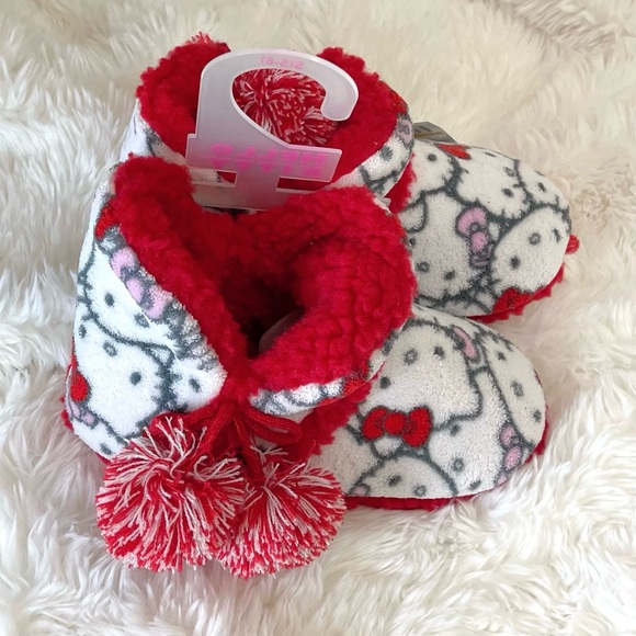 New beautiful Hello Kitty women’s boot slippers Sherpa lining s 5 6 red shoes - Picture 5 of 7